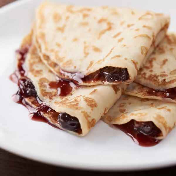 clatite cu dulceata 1